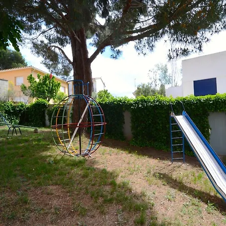 In Lescala Near Beaches شقة